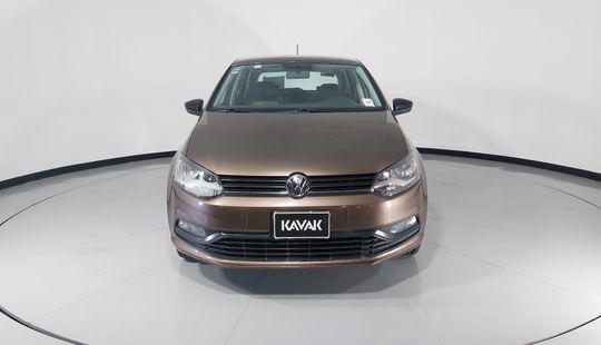 Volkswagen • Polo