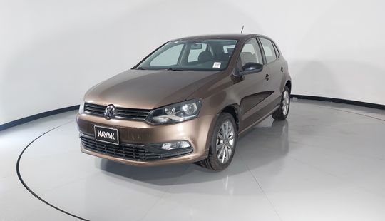 Volkswagen • Polo