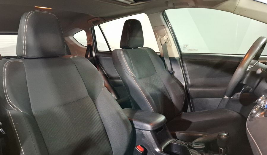 Toyota Rav4 2.5 XLE AWD AT Suv 2015