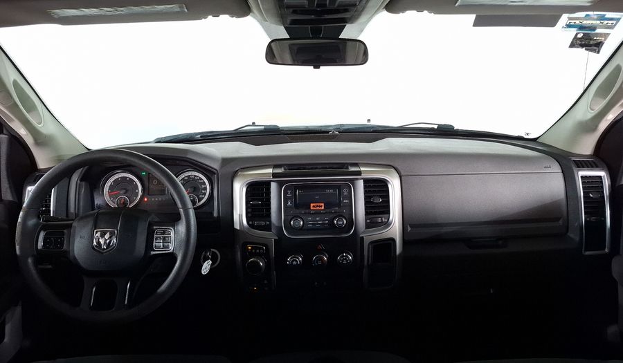 Ram 1500 3.6 CREW CAB SLT TRABAJO 4X4 V6 8 AUTO Pickup 2018