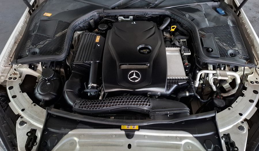 Mercedes Benz Clase C 2.0 200 CGI EXCLUSIVE AT Sedan 2016