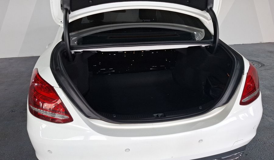 Mercedes Benz Clase C 2.0 200 CGI EXCLUSIVE AT Sedan 2016