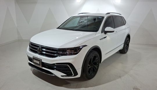 Volkswagen • Tiguan