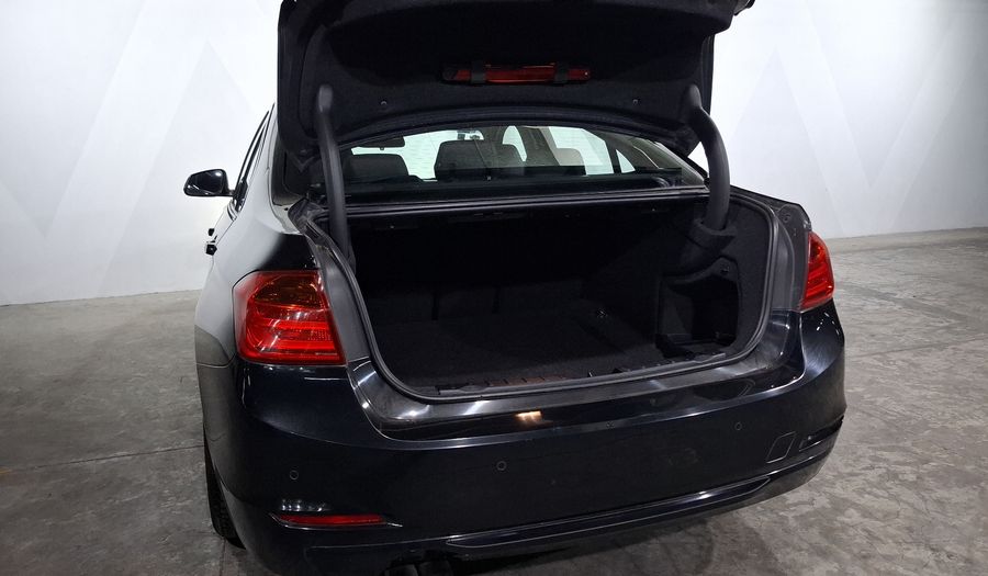 Bmw Serie 3 2.0 328IA SPORT LINE Sedan 2014