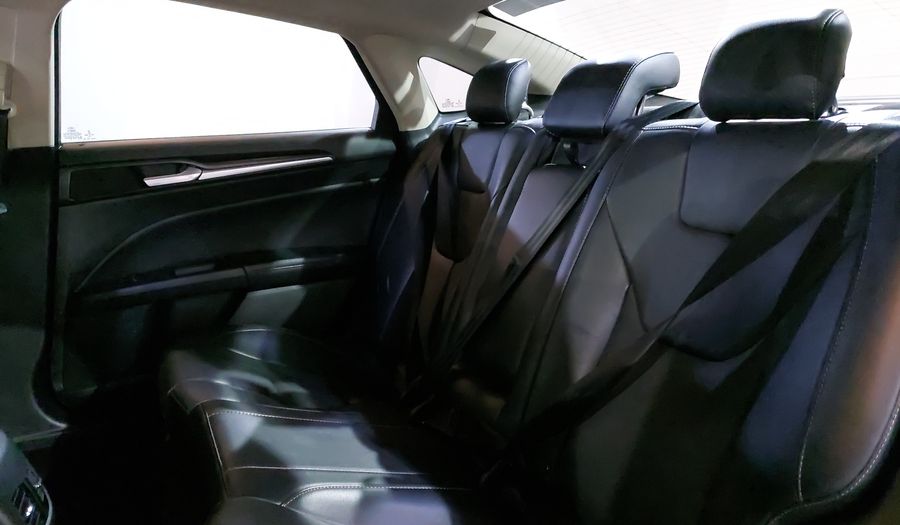 Ford Fusion 2.0 GTDI TITANIUM PLUS AT Sedan 2017