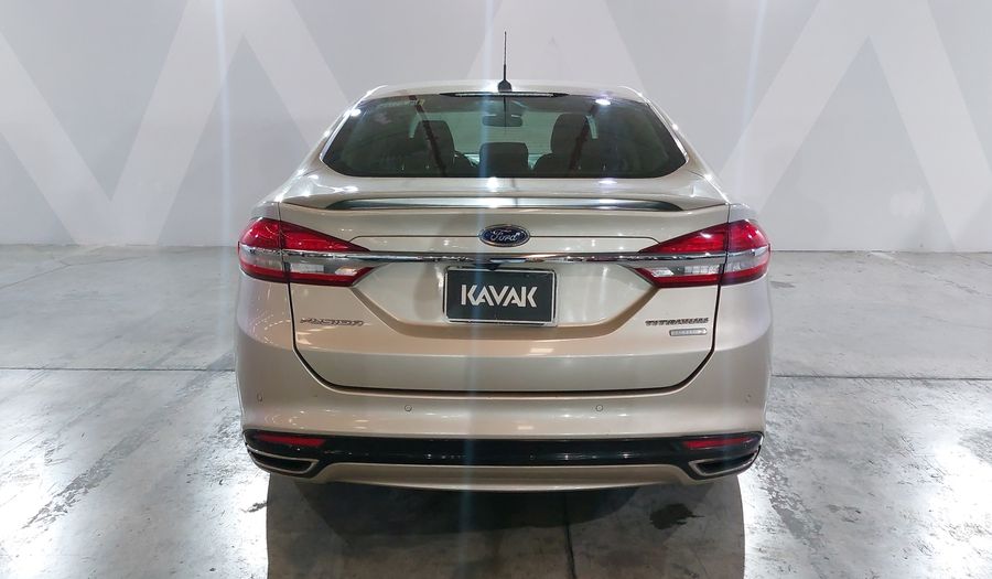 Ford Fusion 2.0 GTDI TITANIUM PLUS AT Sedan 2017