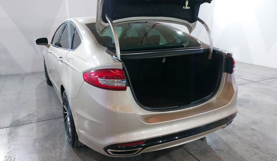 Ford Fusion 2.0 GTDI TITANIUM PLUS AT Sedan 2017