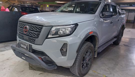 Nissan • Frontier