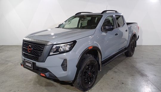 Nissan • Frontier