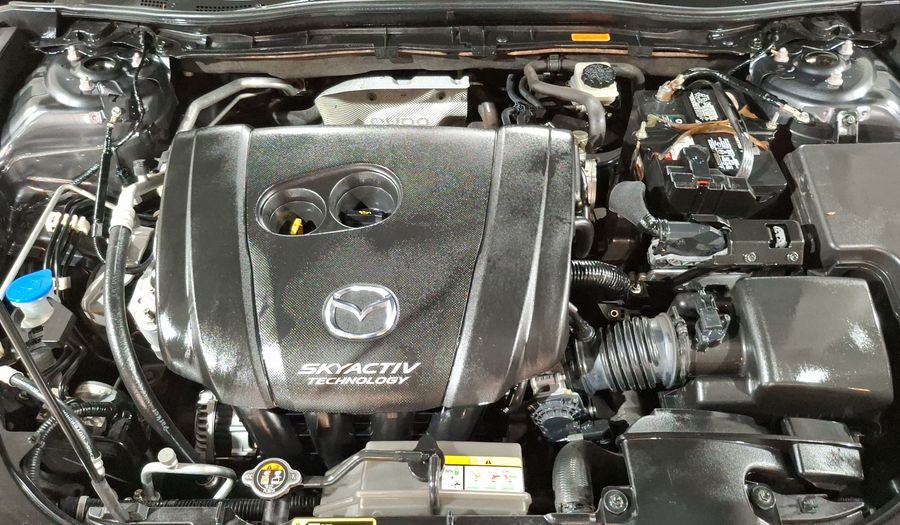 Mazda 3 2.5 SEDÁN S TA Sedan 2015