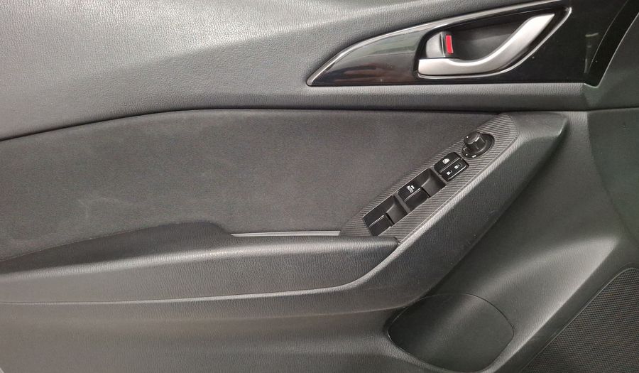 Mazda 3 2.5 SEDÁN S TA Sedan 2015