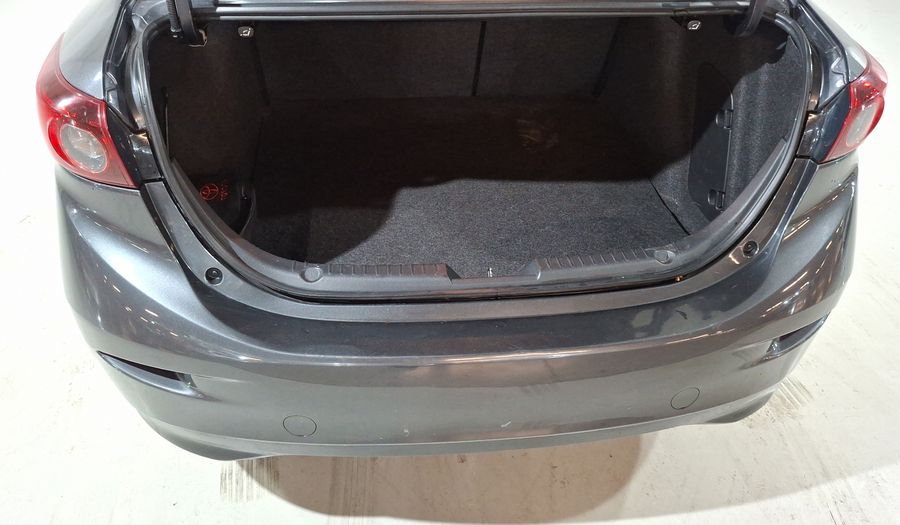 Mazda 3 2.5 SEDÁN S TA Sedan 2015