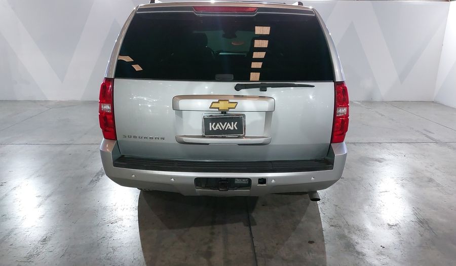 Chevrolet Suburban 6.0 G 2500 AT 4WD Suv 2013