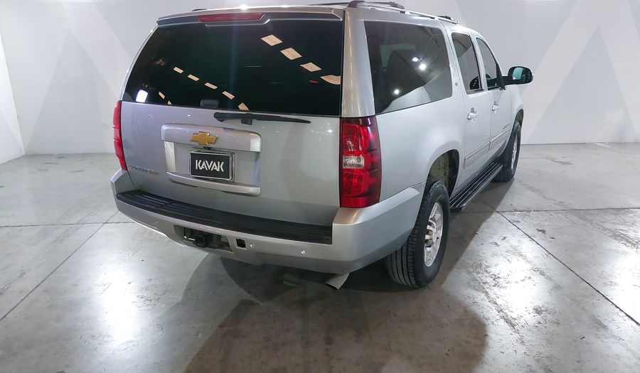 Chevrolet Suburban 6.0 G 2500 AT 4WD Suv 2013