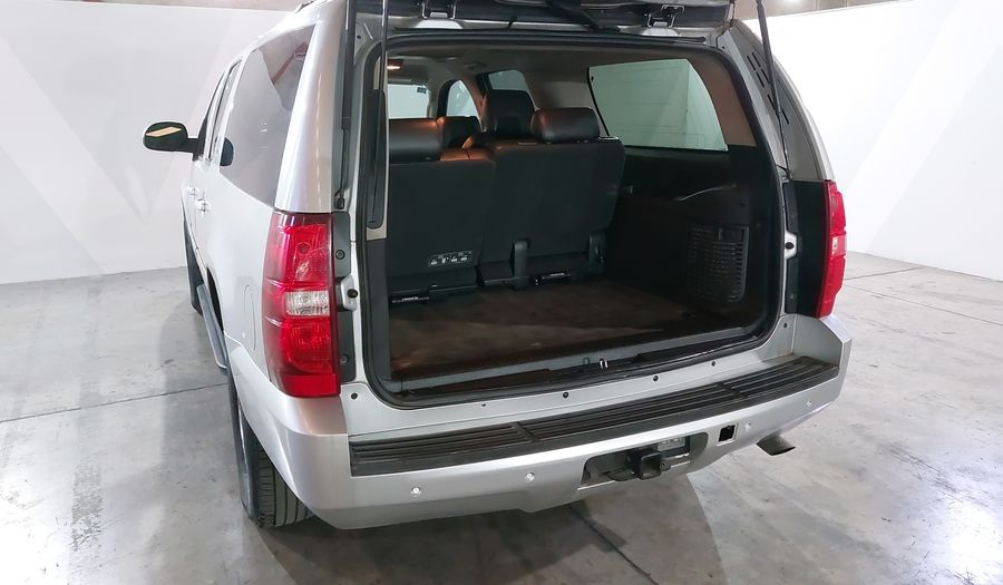 Chevrolet Suburban 6.0 G 2500 AT 4WD Suv 2013