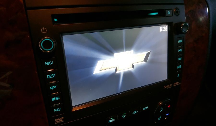Chevrolet Suburban 6.0 G 2500 AT 4WD Suv 2013