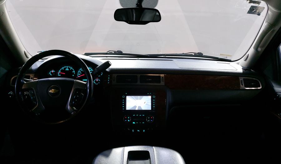 Chevrolet Suburban 6.0 G 2500 AT 4WD Suv 2013