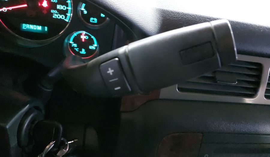 Chevrolet Suburban 6.0 G 2500 AT 4WD Suv 2013