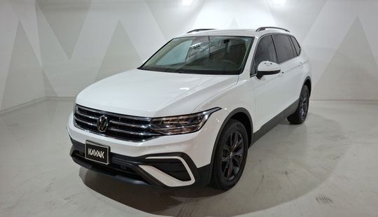 Volkswagen • Tiguan