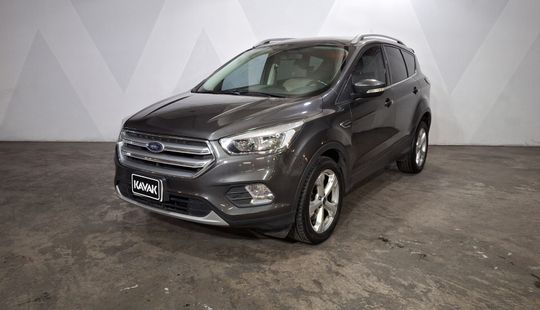 Ford • Escape