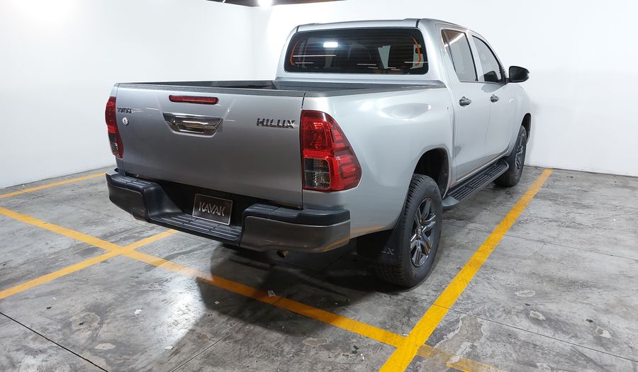 Toyota Hilux 2.7 SR DOBLE CABINA Pickup 2023