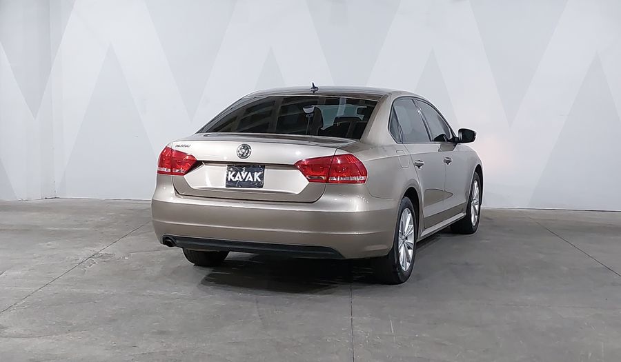 Volkswagen Passat 2.5 COMFORTLINE TIPTRONIC Sedan 2015