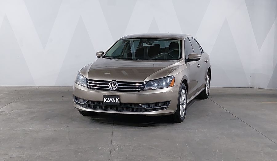 Volkswagen Passat 2.5 COMFORTLINE TIPTRONIC Sedan 2015