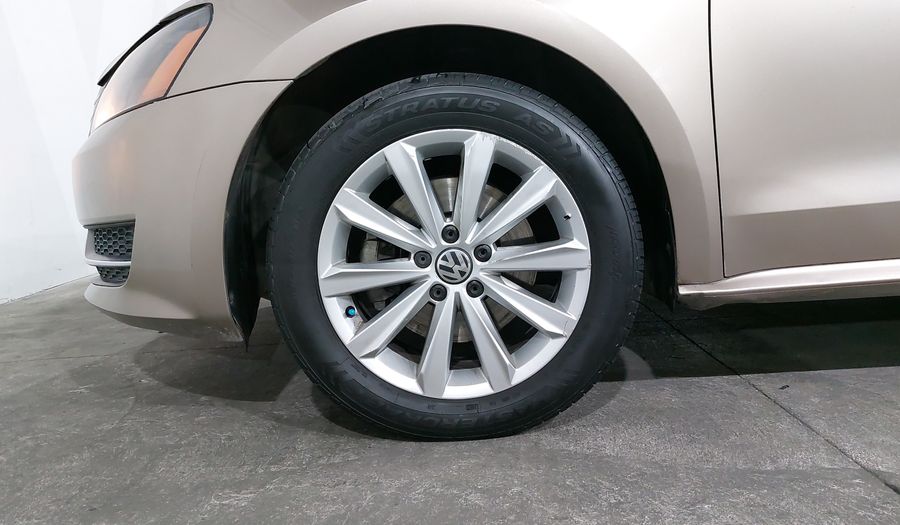 Volkswagen Passat 2.5 COMFORTLINE TIPTRONIC Sedan 2015