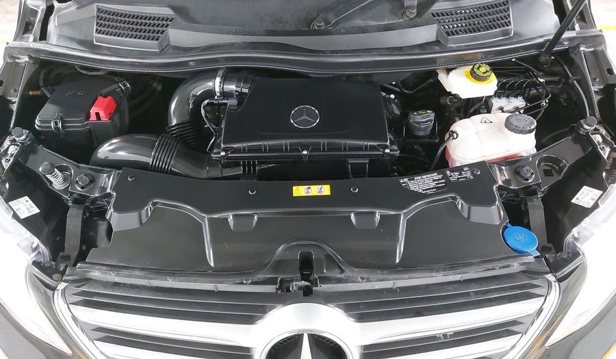 Mercedes Benz Clase V 2.1 250 AVANTGARDE 8 ASIENTOS AUTO Minivan 2018