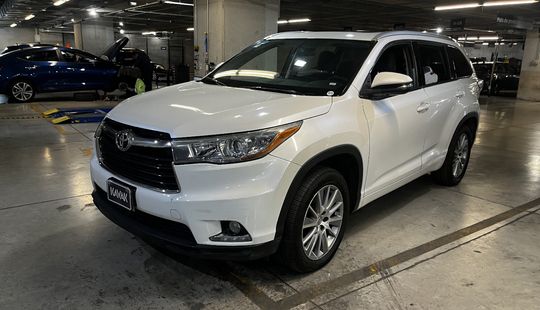 Toyota • Highlander