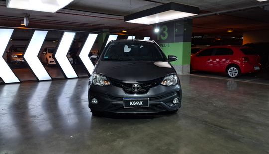 Toyota • Etios