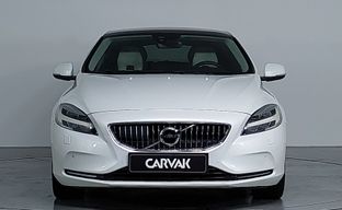 Volvo • V40