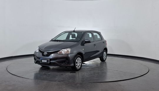 Toyota • Etios
