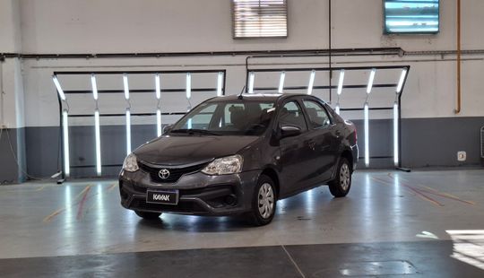 Toyota • Etios