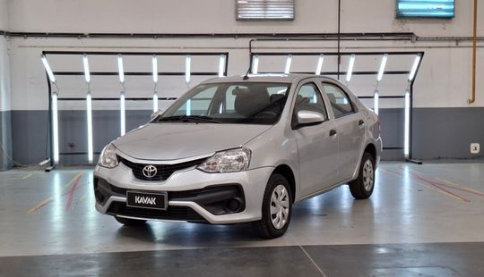 Toyota • Etios