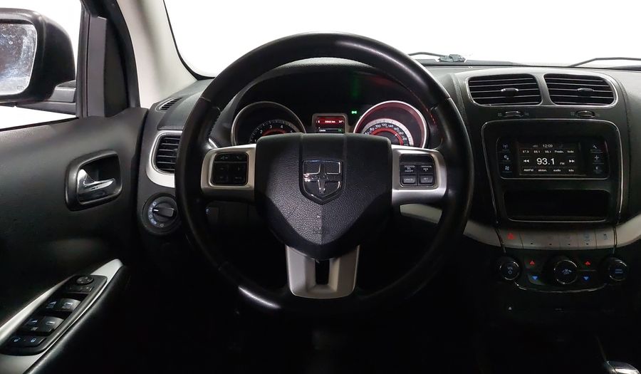 Dodge Journey 2.4 SXT 5 PASAJEROS Suv 2012