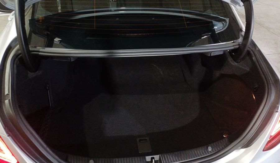 Mercedes Benz Clase C 2.0 200 AUTO Sedan 2020