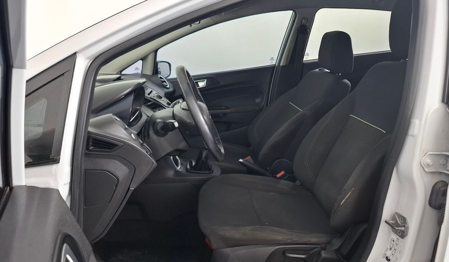 Ford Fiesta Kinetic Design 1.6 SE Hatchback 2015
