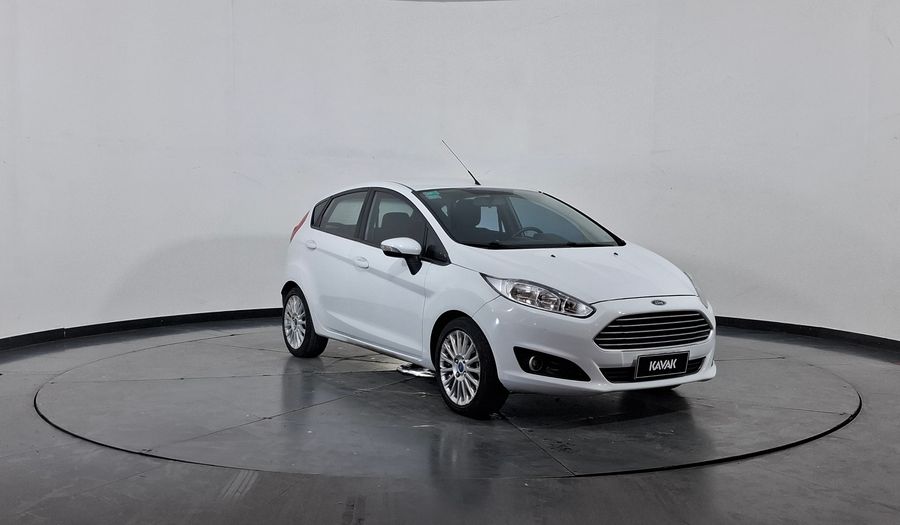 Ford Fiesta Kinetic Design 1.6 SE Hatchback 2015