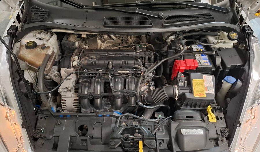 Ford Fiesta Kinetic Design 1.6 SE Hatchback 2015