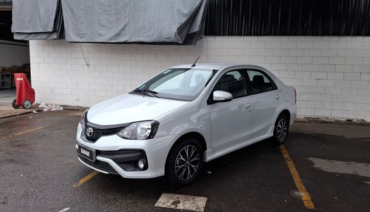 Toyota • Etios