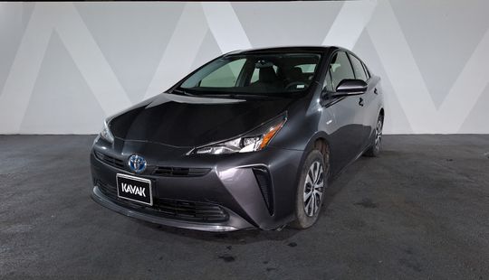 Toyota • Prius