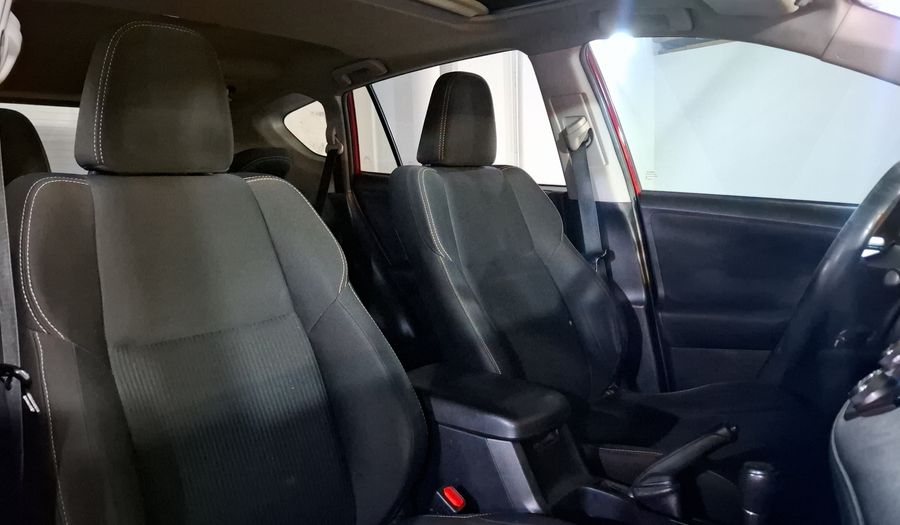 Toyota Rav4 2.5 XLE AWD AT Suv 2015