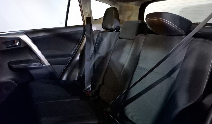 Toyota Rav4 2.5 XLE AWD AT Suv 2015