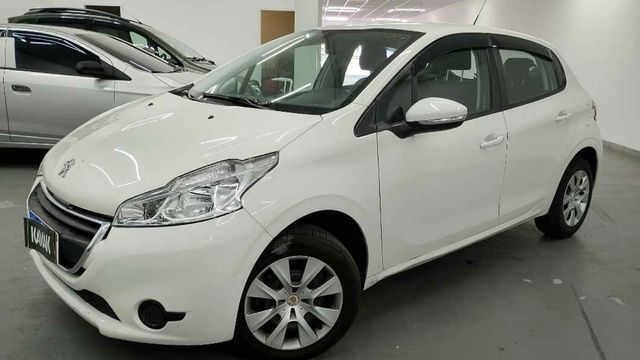 Peugeot • 208