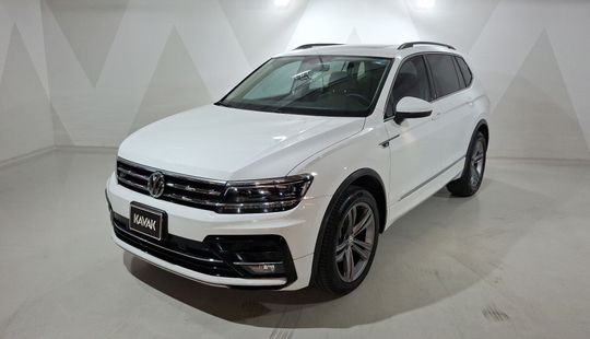 Volkswagen • Tiguan