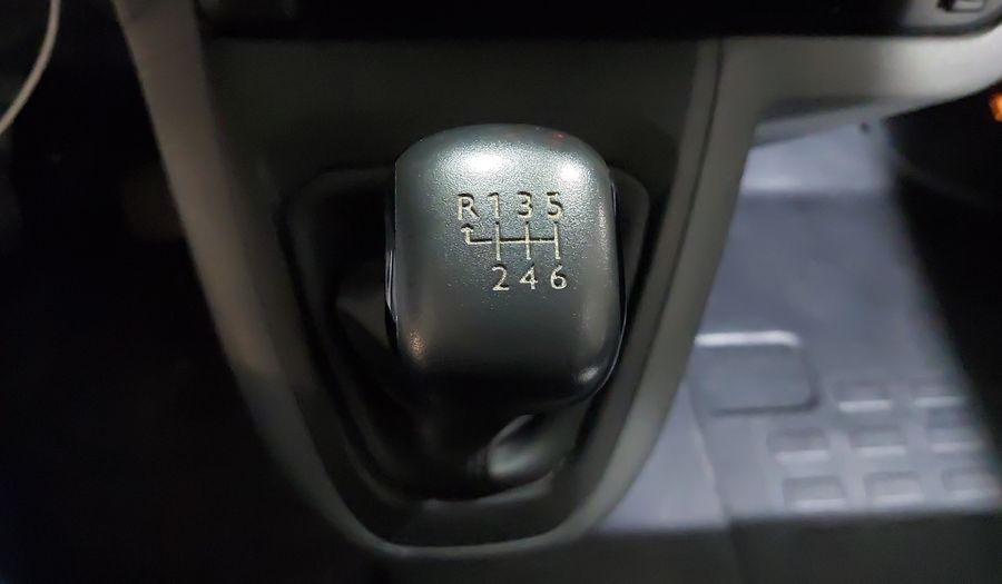 Peugeot Expert 2.0 HDI FURGON Van 2022