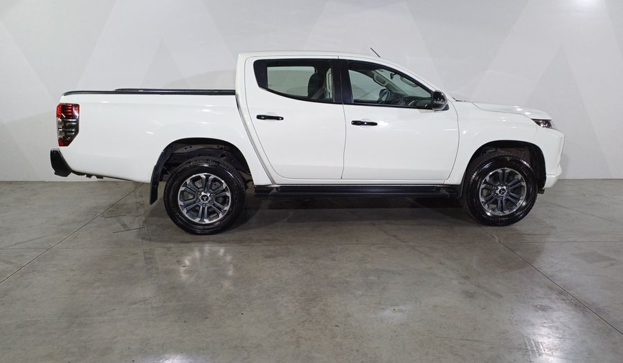 Mitsubishi L200 2.4 GLS DIESEL AUTO 4WD Pickup 2023