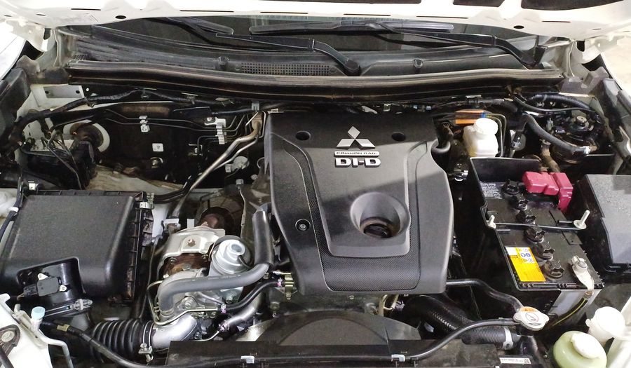 Mitsubishi L200 2.4 GLS DIESEL AUTO 4WD Pickup 2023