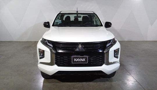 Mitsubishi • L200